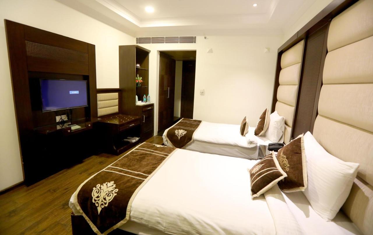 Hotel Pitrashish Pride Igi Intl Airport Delhi Esterno foto
