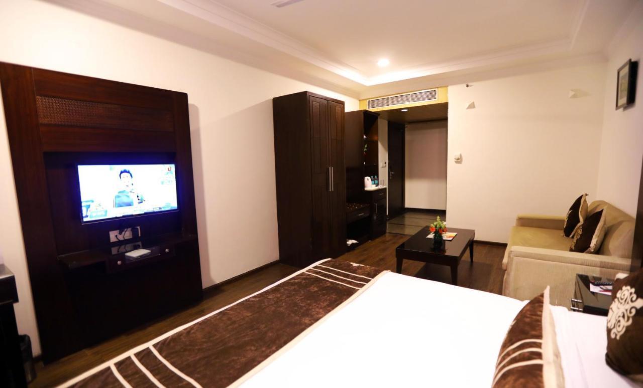 Hotel Pitrashish Pride Igi Intl Airport Delhi Esterno foto