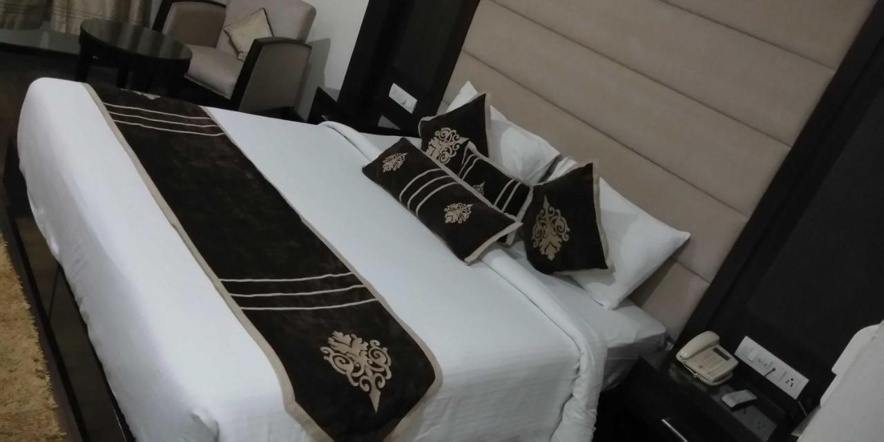 Hotel Pitrashish Pride Igi Intl Airport Delhi Esterno foto