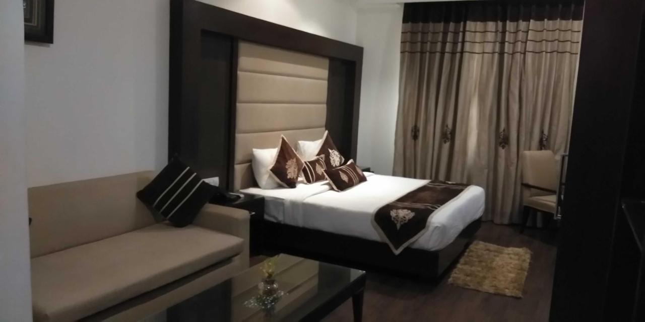 Hotel Pitrashish Pride Igi Intl Airport Delhi Esterno foto