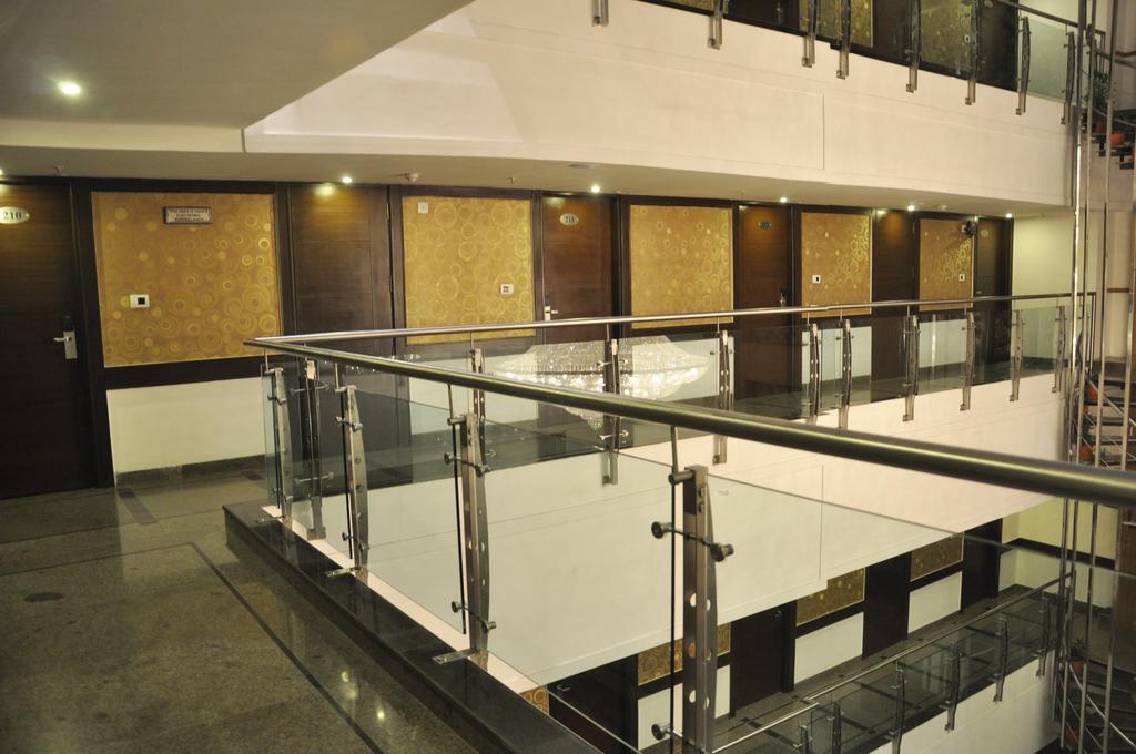 Hotel Pitrashish Pride Igi Intl Airport Delhi Esterno foto